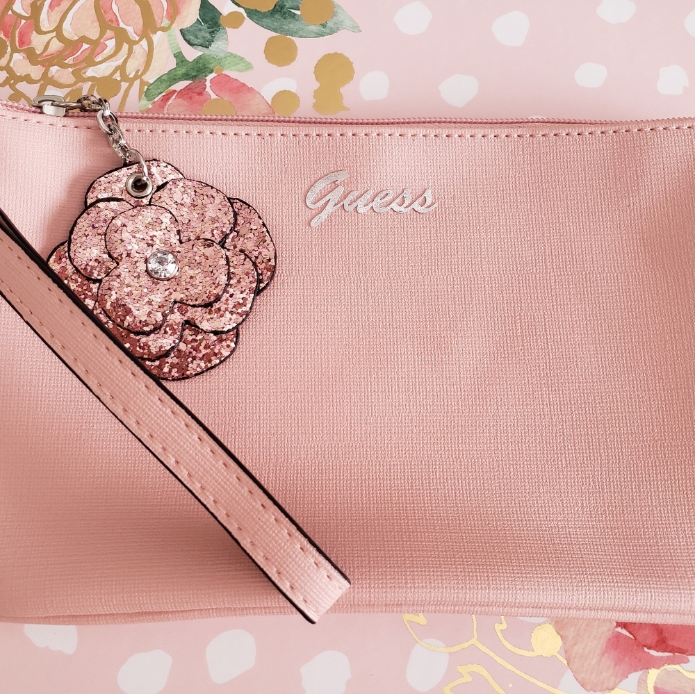 Wristler guess bag